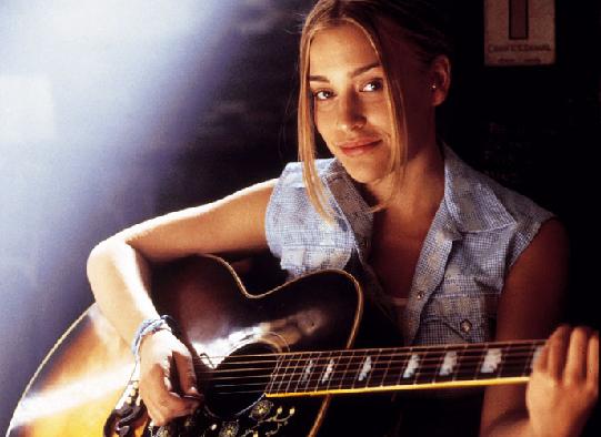 Piper Perabo as Violet Sanford