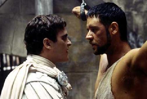 Russell Crowe & Joaquin Phoenix / Crowe in the arena